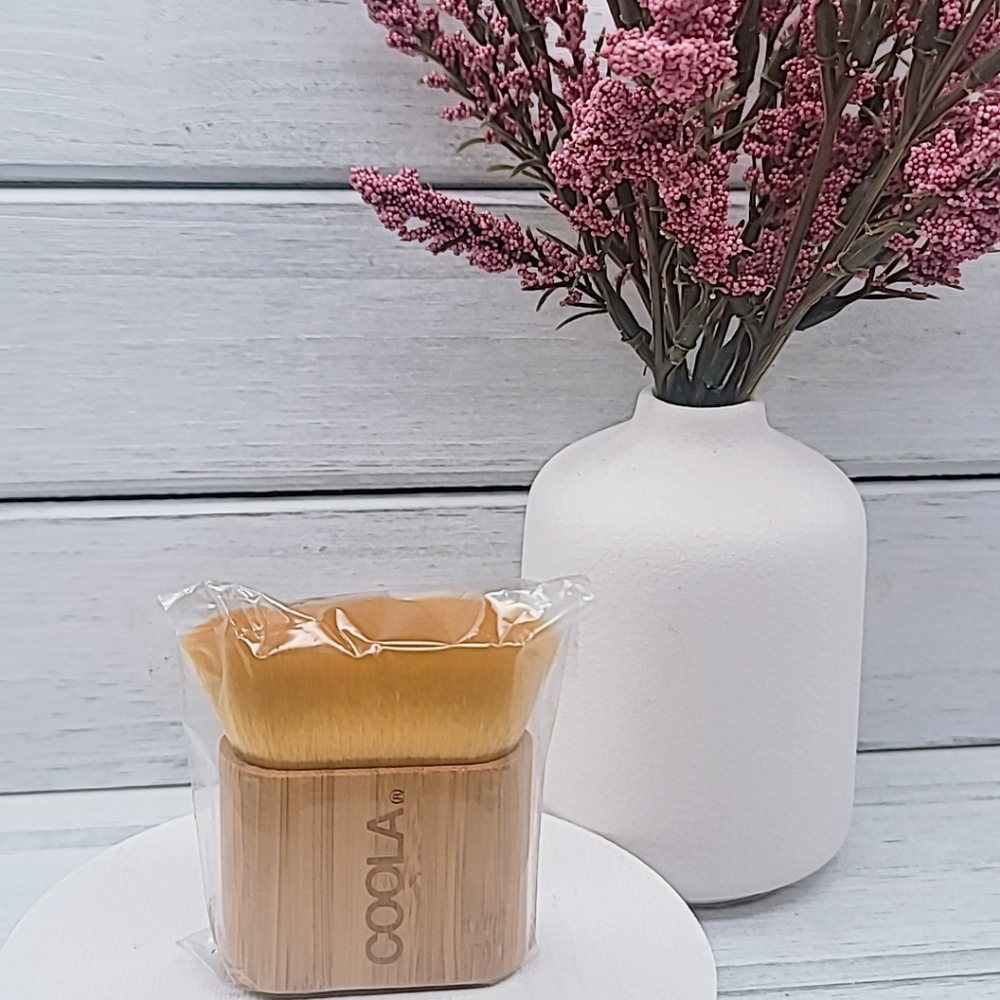 Coola Kabuki Brush for Body Tan / Serum